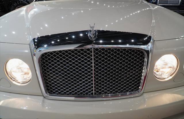 Used 2008 Bentley Azure image 5