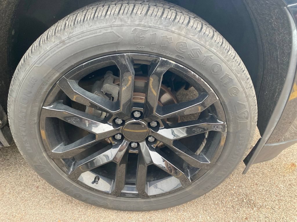 Used 2017 Cadillac Escalade Luxury AWD/4WD image 5