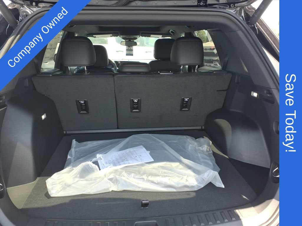 New 2027 Chevrolet Equinox RS w/ Convenience Package III FWD image 15