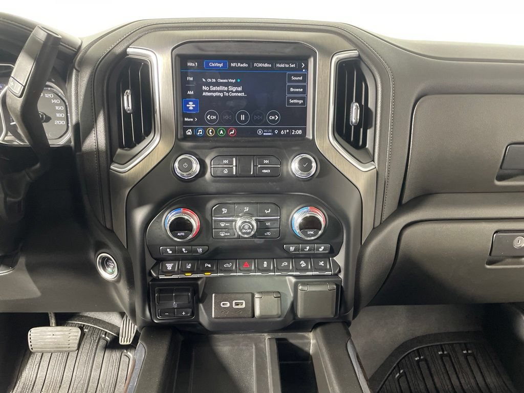 Used 2022 GMC Sierra 3500 Denali AWD/4WD image 16