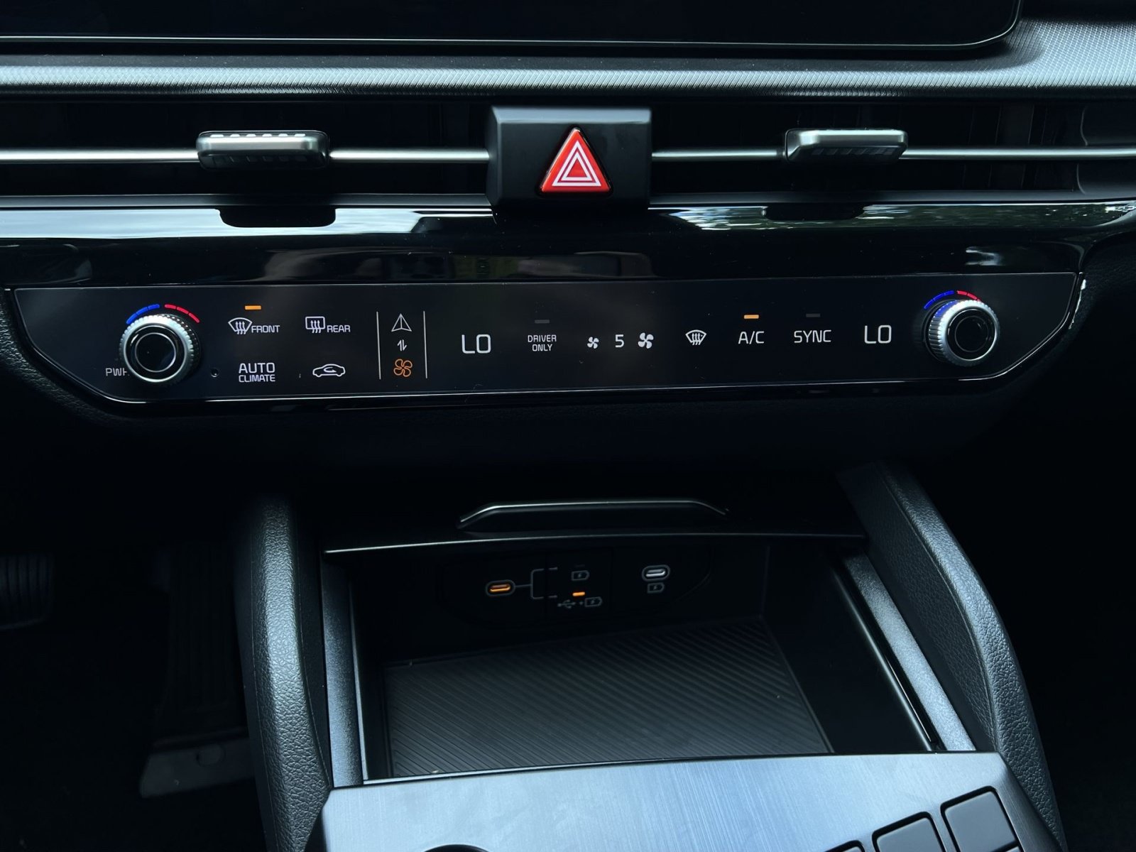 New 2027 Kia Sportage LX FWD image 27