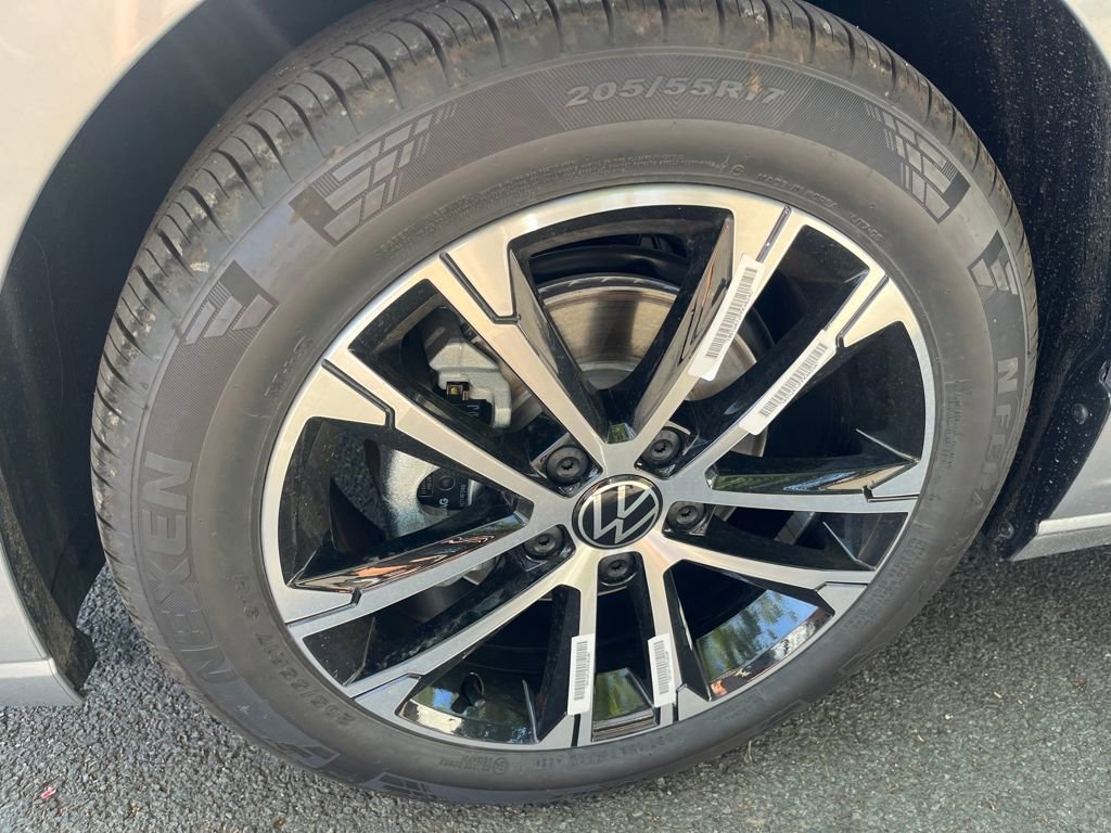 New 2025 Volkswagen Jetta Sport video 2