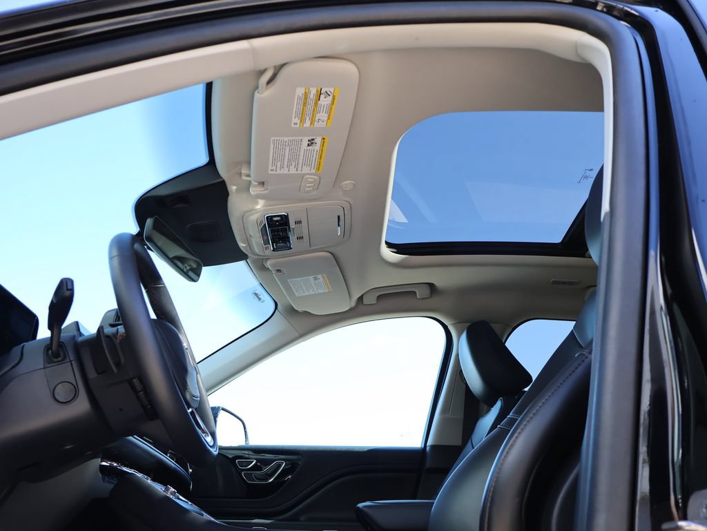 Used 2025 Lincoln Aviator AWD image 35
