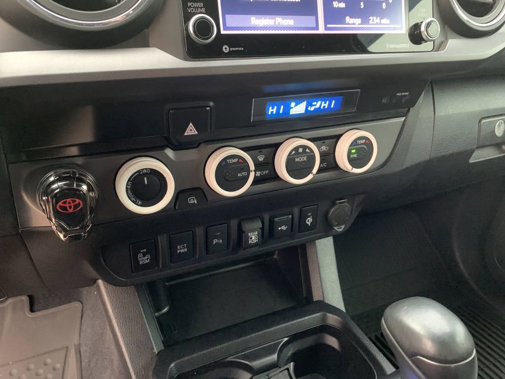 Used 2022 Toyota Tacoma TRD Off-Road w/ Technology Package image 24