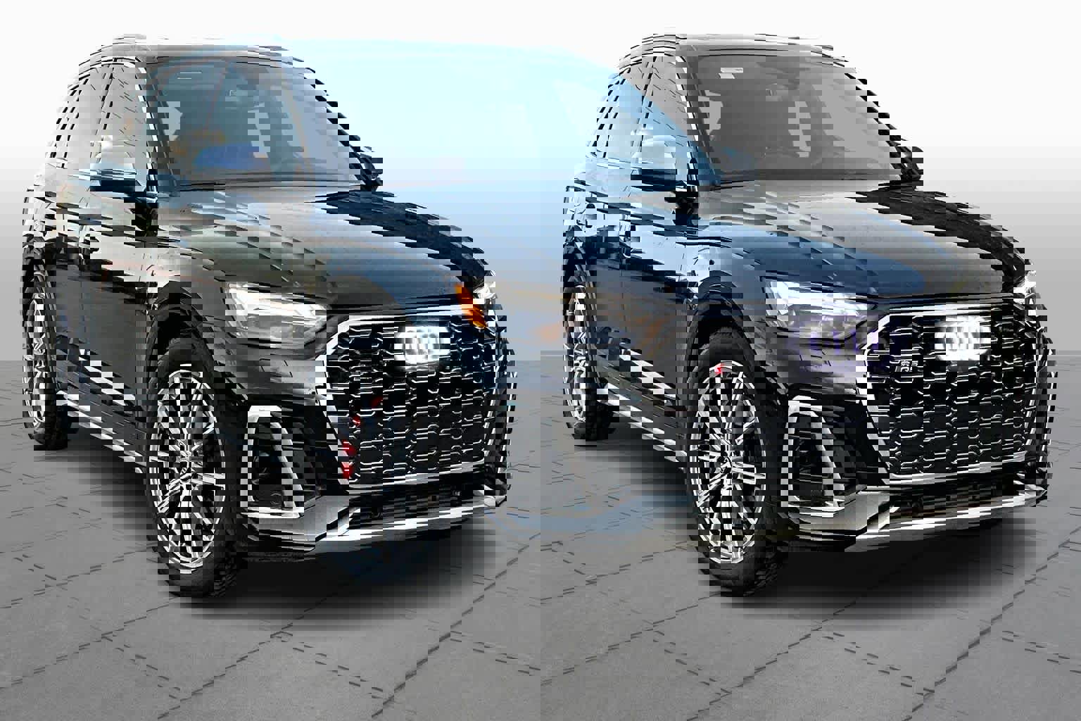 Certified 2025 Audi SQ5 Prestige w/ Prestige Package image 3