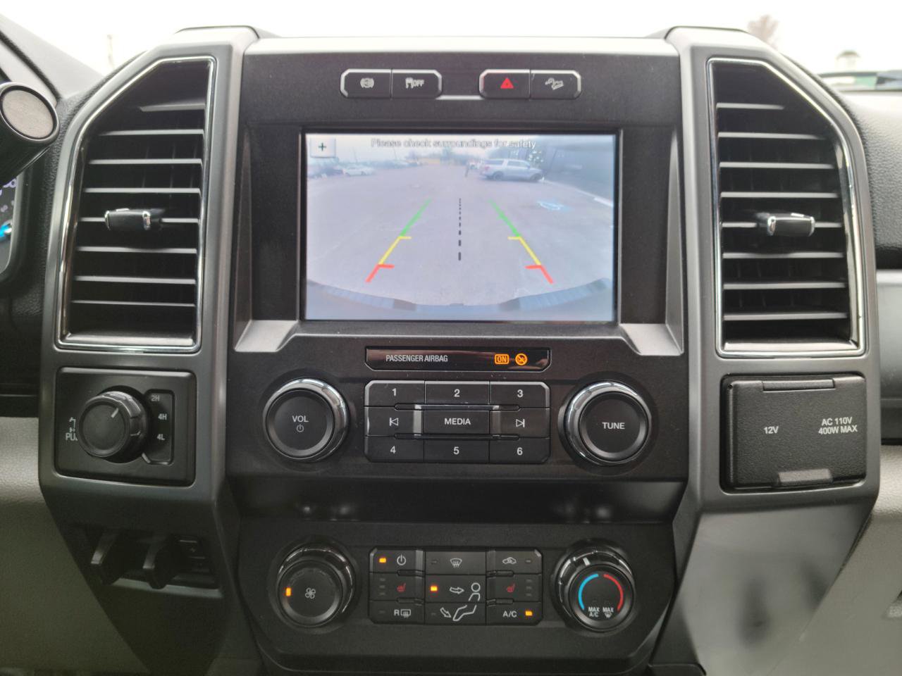 Used 2019 Ford F250 XLT w/ XLT Premium Package image 11
