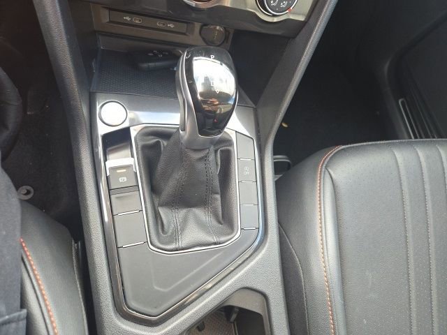 Used 2024 Volkswagen Tiguan Wolfsburg Edition image 20