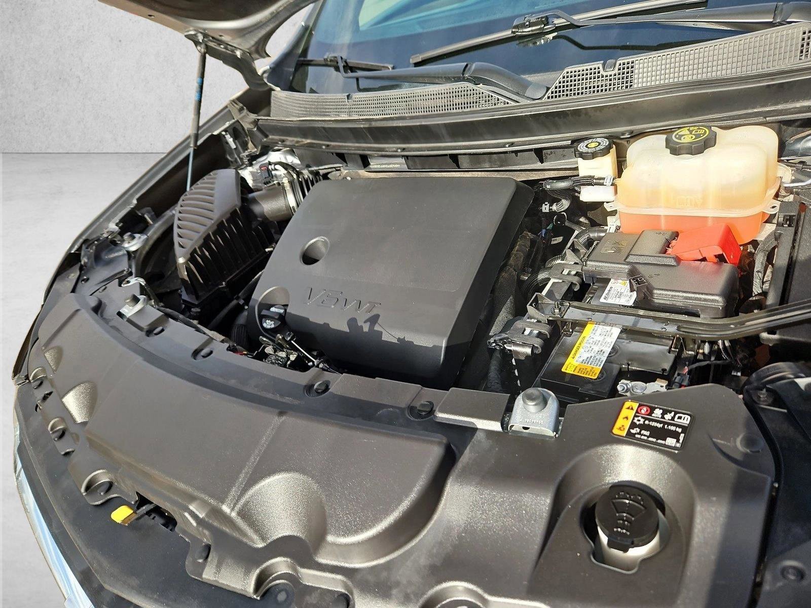 Used 2023 Chevrolet Traverse LS FWD image 24