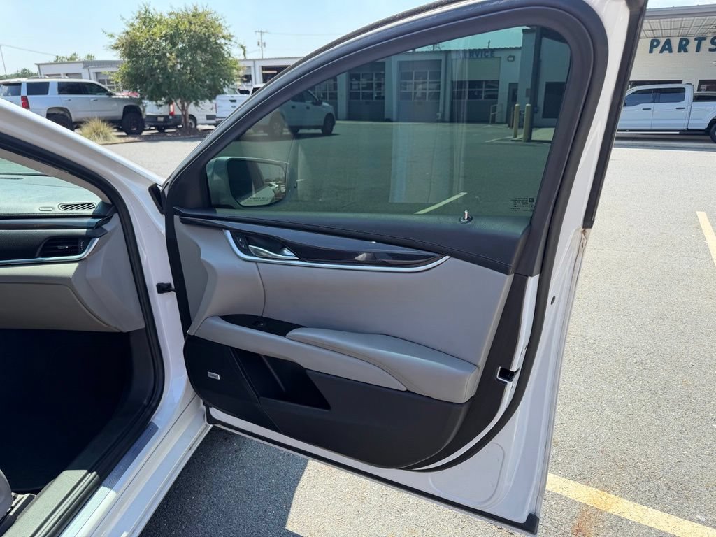Used 2017 Cadillac XTS Luxury FWD image 28