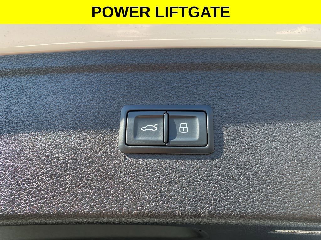 Used 2018 Audi SQ5 Premium Plus w/ Navigation Package image 18