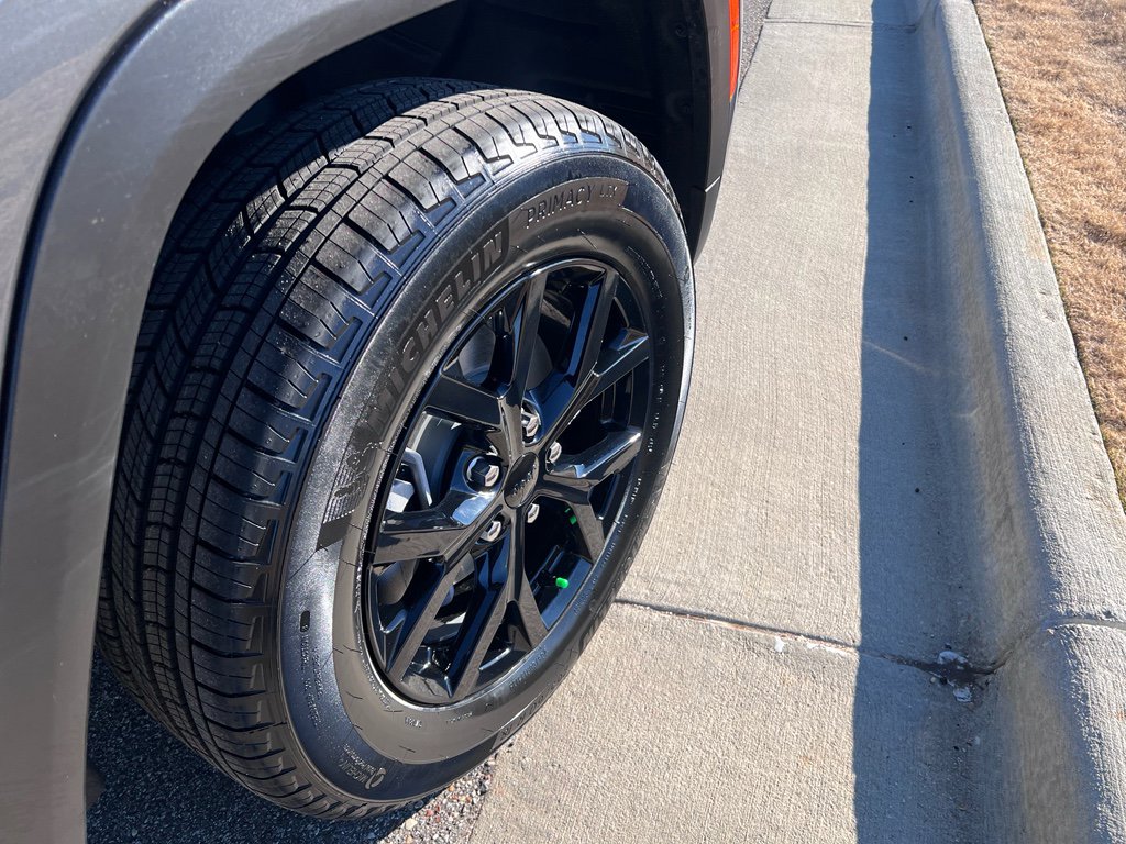 New 2026 Jeep Grand Cherokee Altitude AWD/4WD image 11