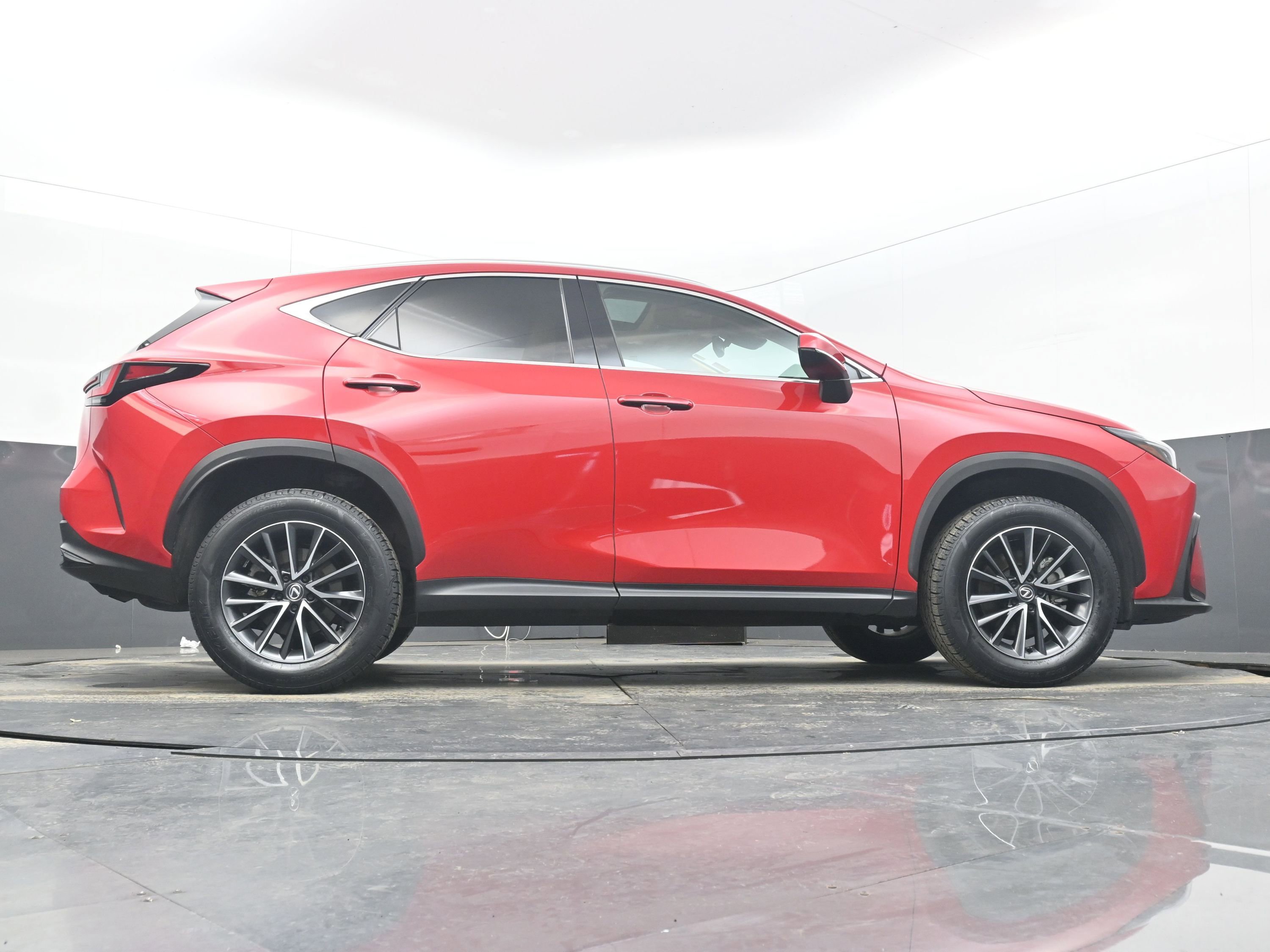 Used 2025 Lexus NX 250 FWD w/ Premium Package image 27