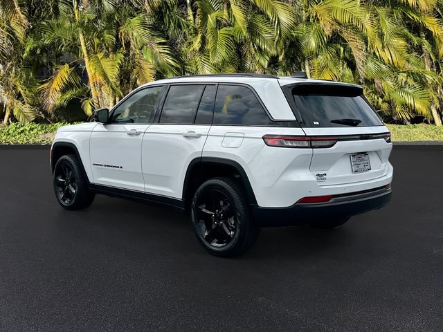 New 2026 Jeep Grand Cherokee Limited w/ Limited Altitude Package AWD/4WD image 3