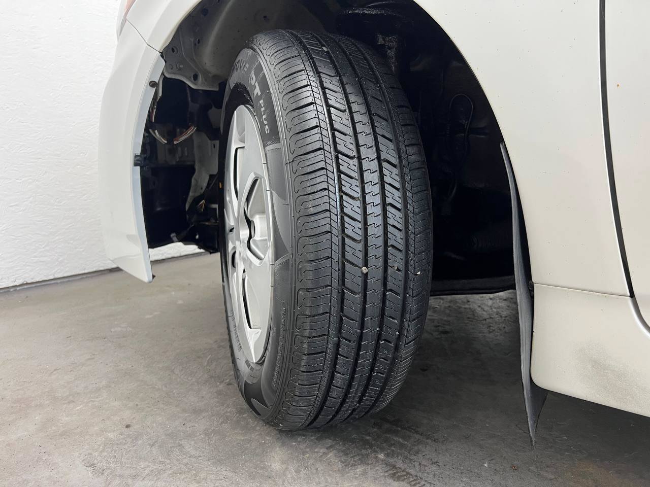 Used 2010 Toyota Prius Three FWD image 26