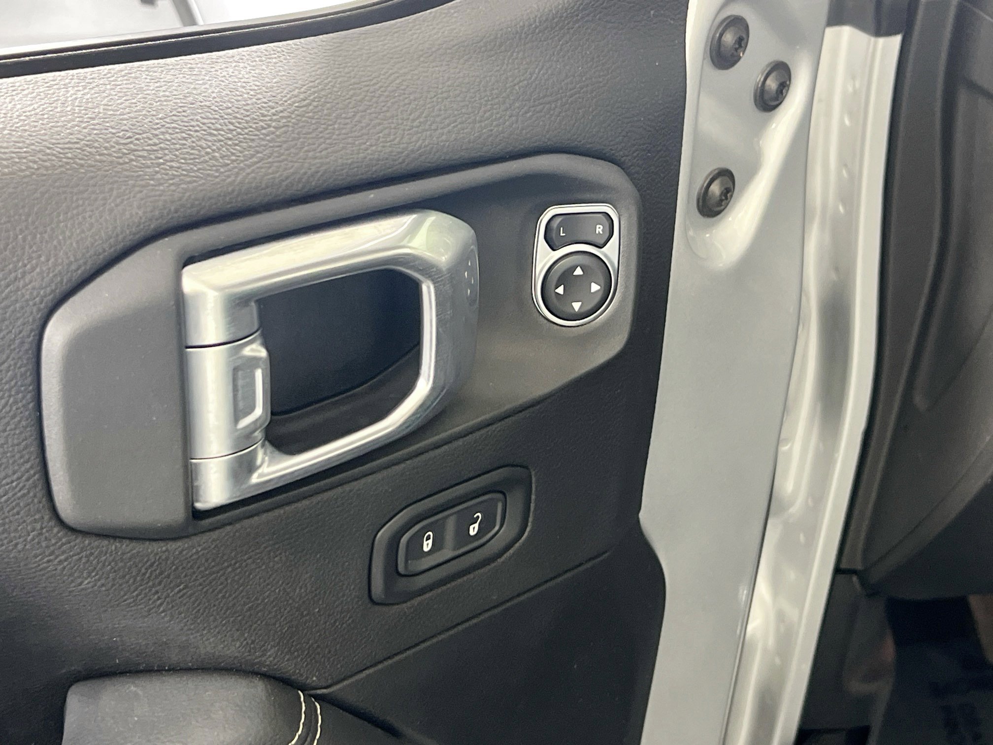 Used 2022 Jeep Wrangler Unlimited Sahara w/ LED Lighting Group image 18