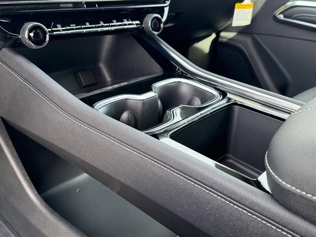 New 2026 Chevrolet Traverse LT w/ Midnight/Sport Edition image 13