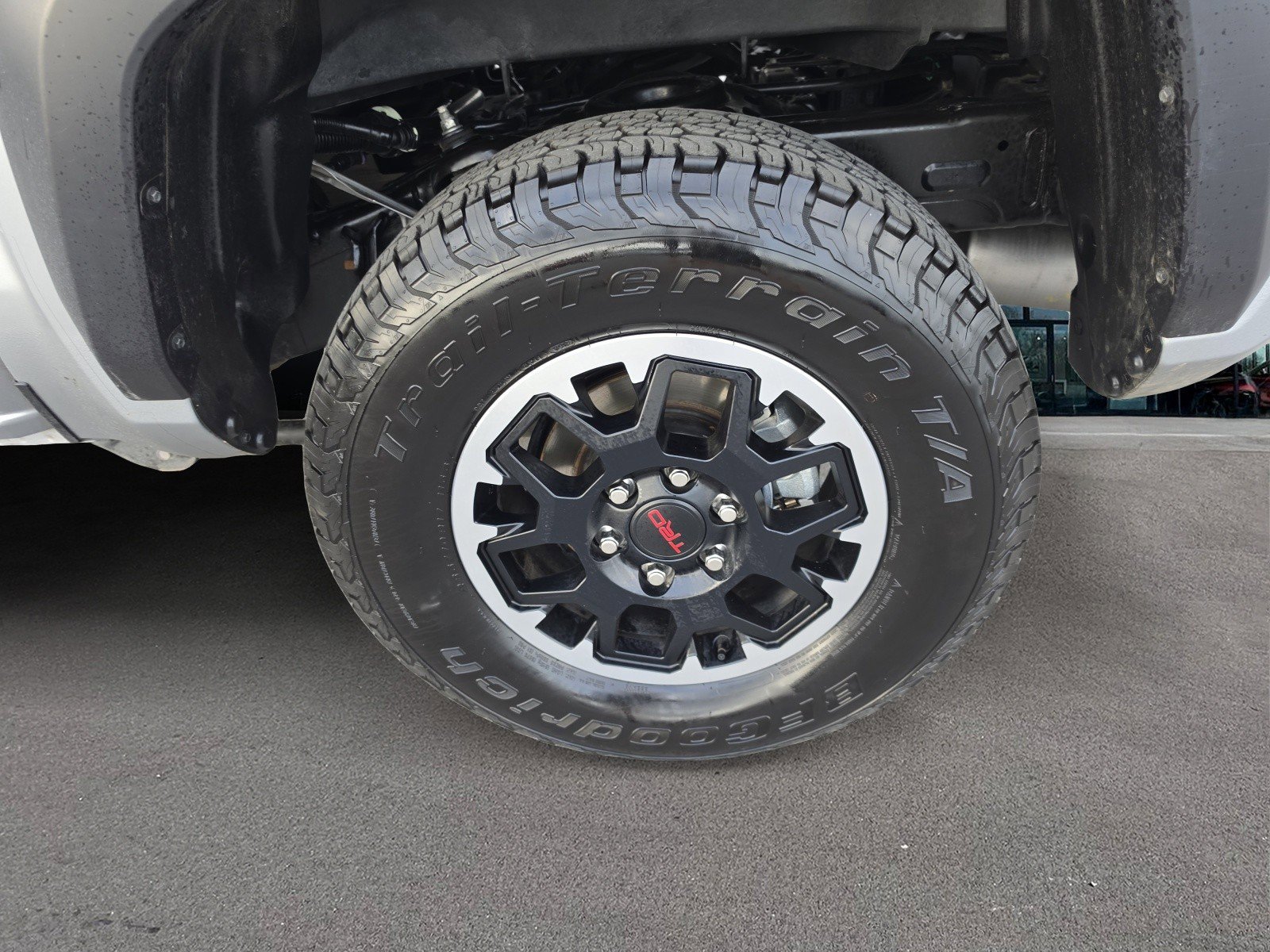 Used 2025 Toyota Tacoma TRD Off-Road AWD/4WD image 24