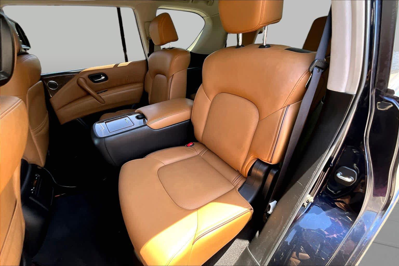 Used 2017 INFINITI QX80 Signature Edition RWD image 24