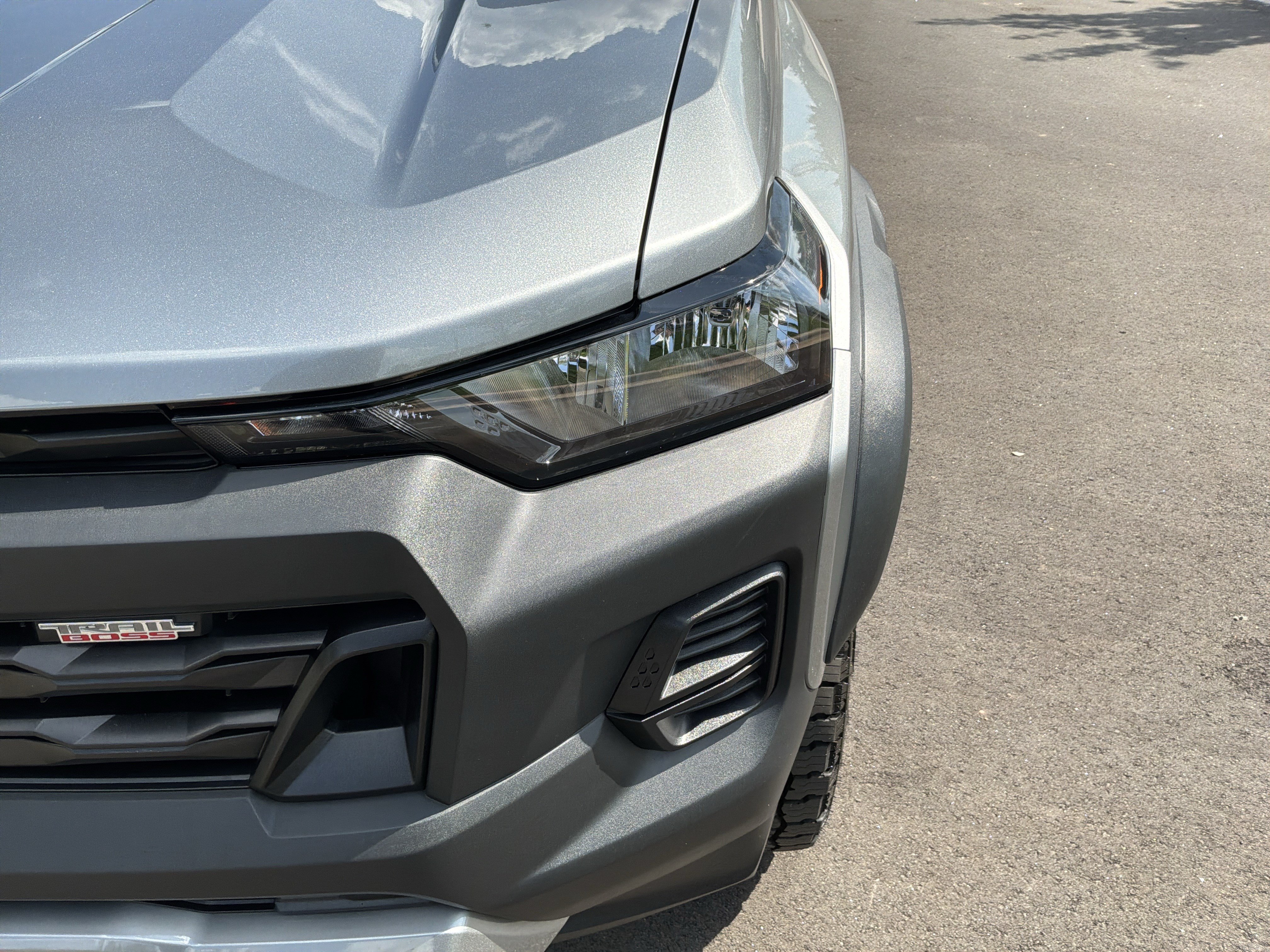 Used 2023 Chevrolet Colorado Trail Boss w/ Safety Package AWD/4WD image 6