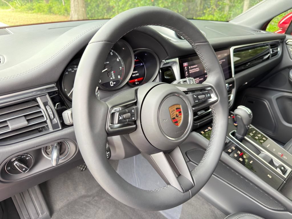 New 2026 Porsche Macan AWD/4WD image 9