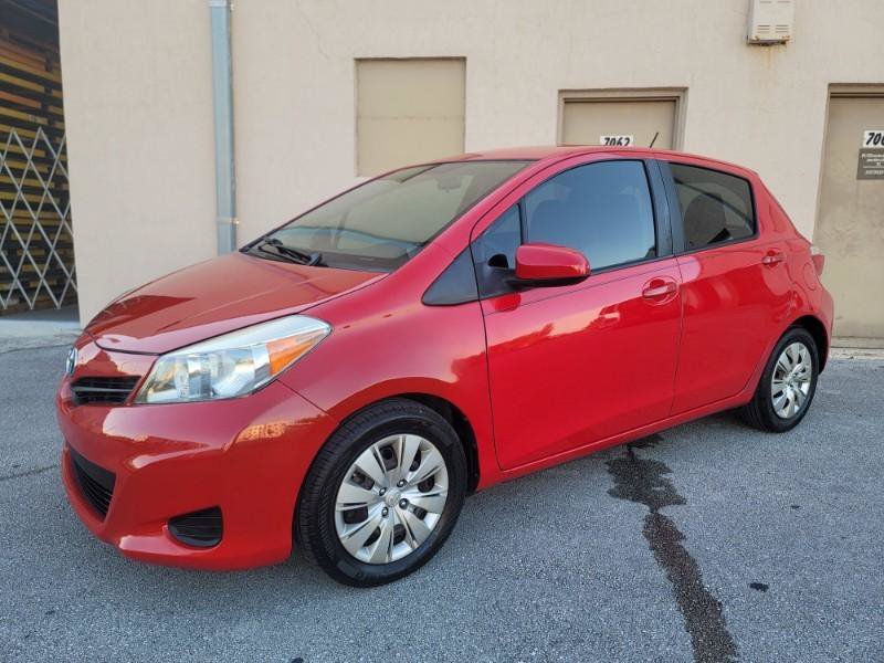 Used 2013 Toyota Yaris LE FWD image 28