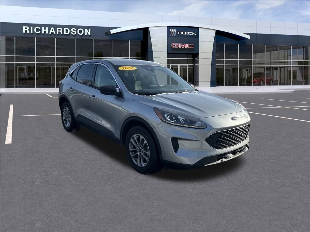 Used 2022 Ford Escape SE w/ Cold Weather Package image 8