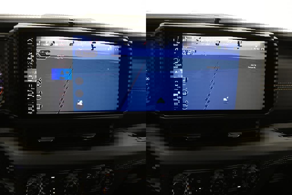 Used 2024 Jeep Wrangler Sahara w/ Technology Group image 24