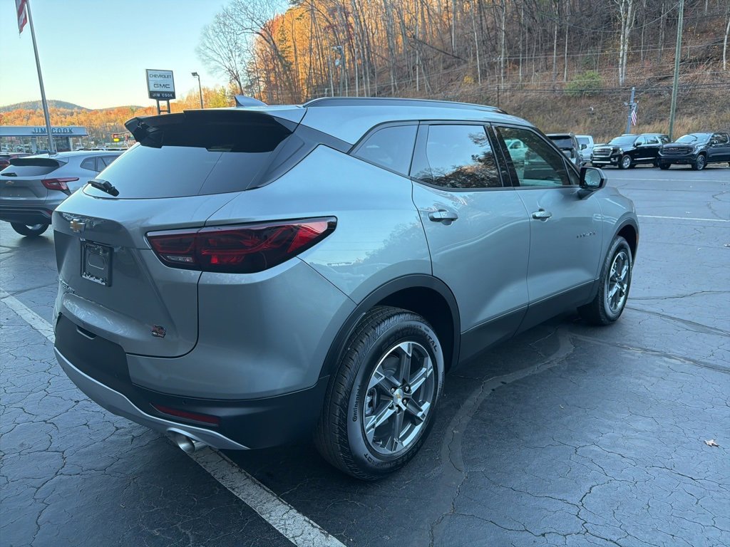 New 2026 Chevrolet Blazer LT image 4