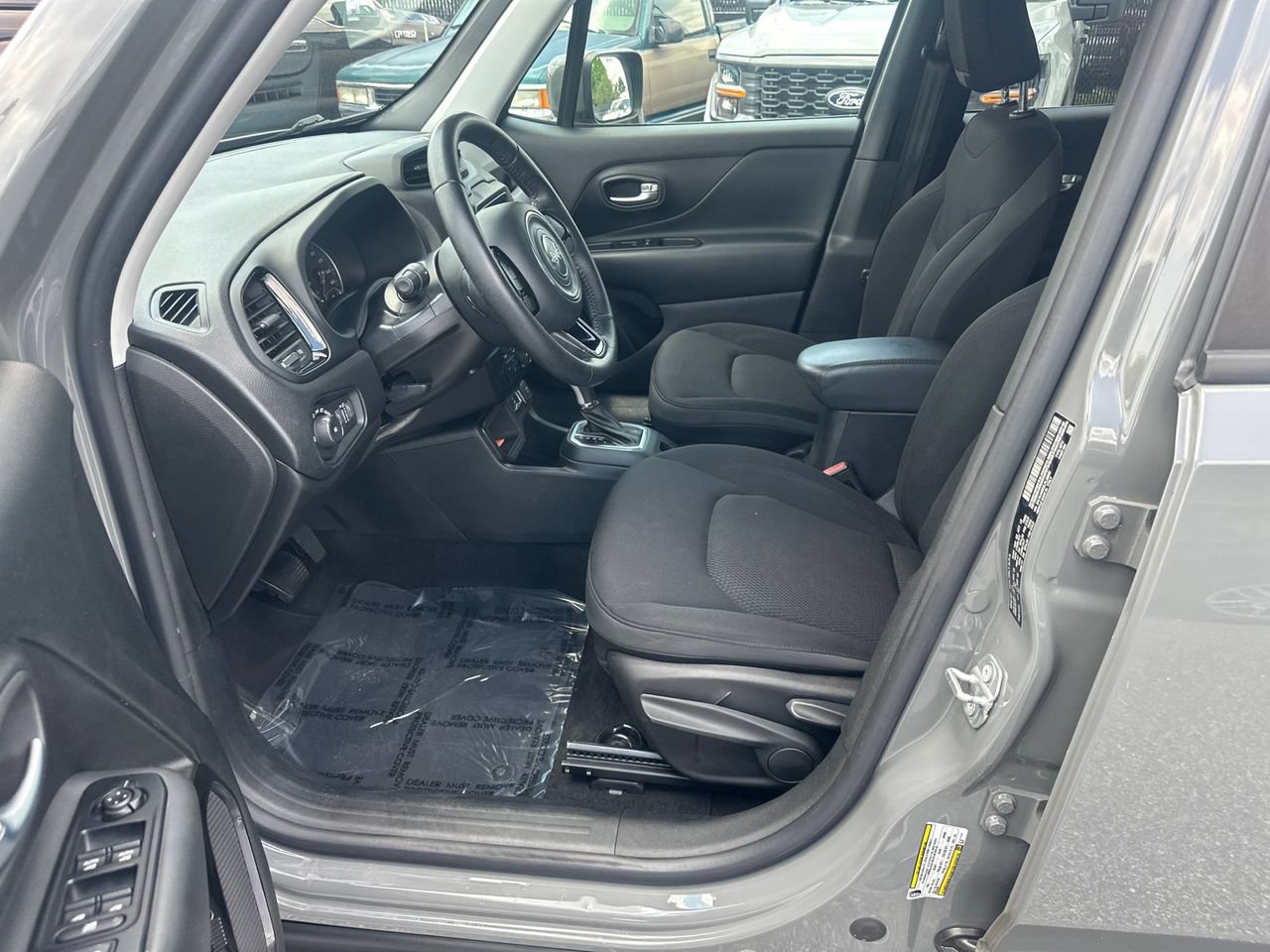 Used 2020 Jeep Renegade Altitude FWD image 10