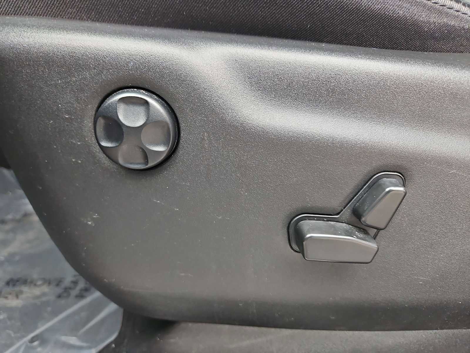 Used 2022 Jeep Grand Cherokee Limited image 18