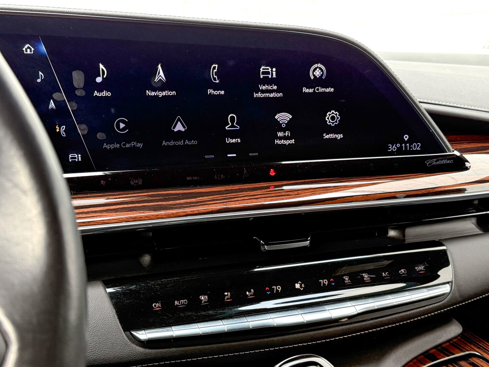 Certified 2022 Cadillac Escalade Luxury image 18