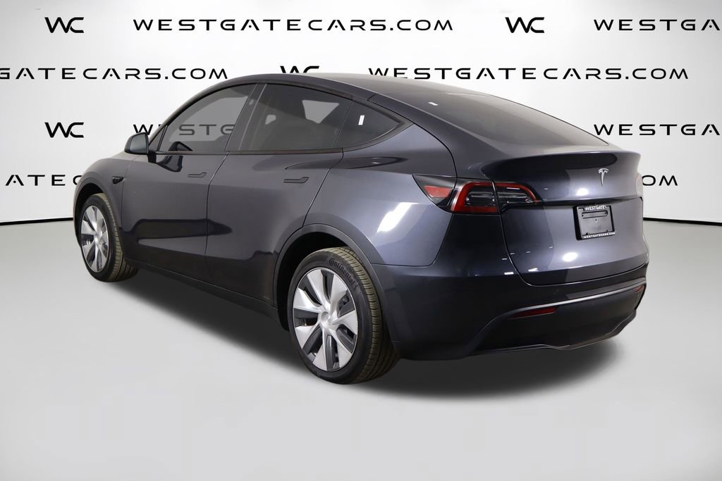 Used 2024 Tesla Model Y Long Range RWD image 43