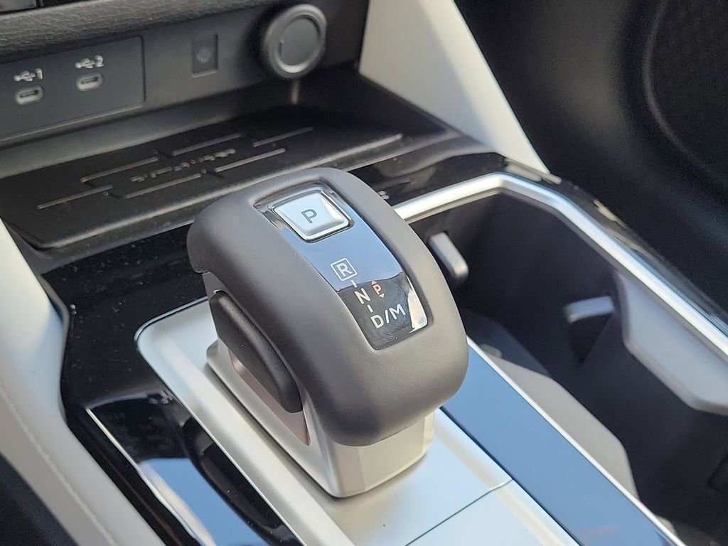 New 2025 Mitsubishi Outlander SE image 19