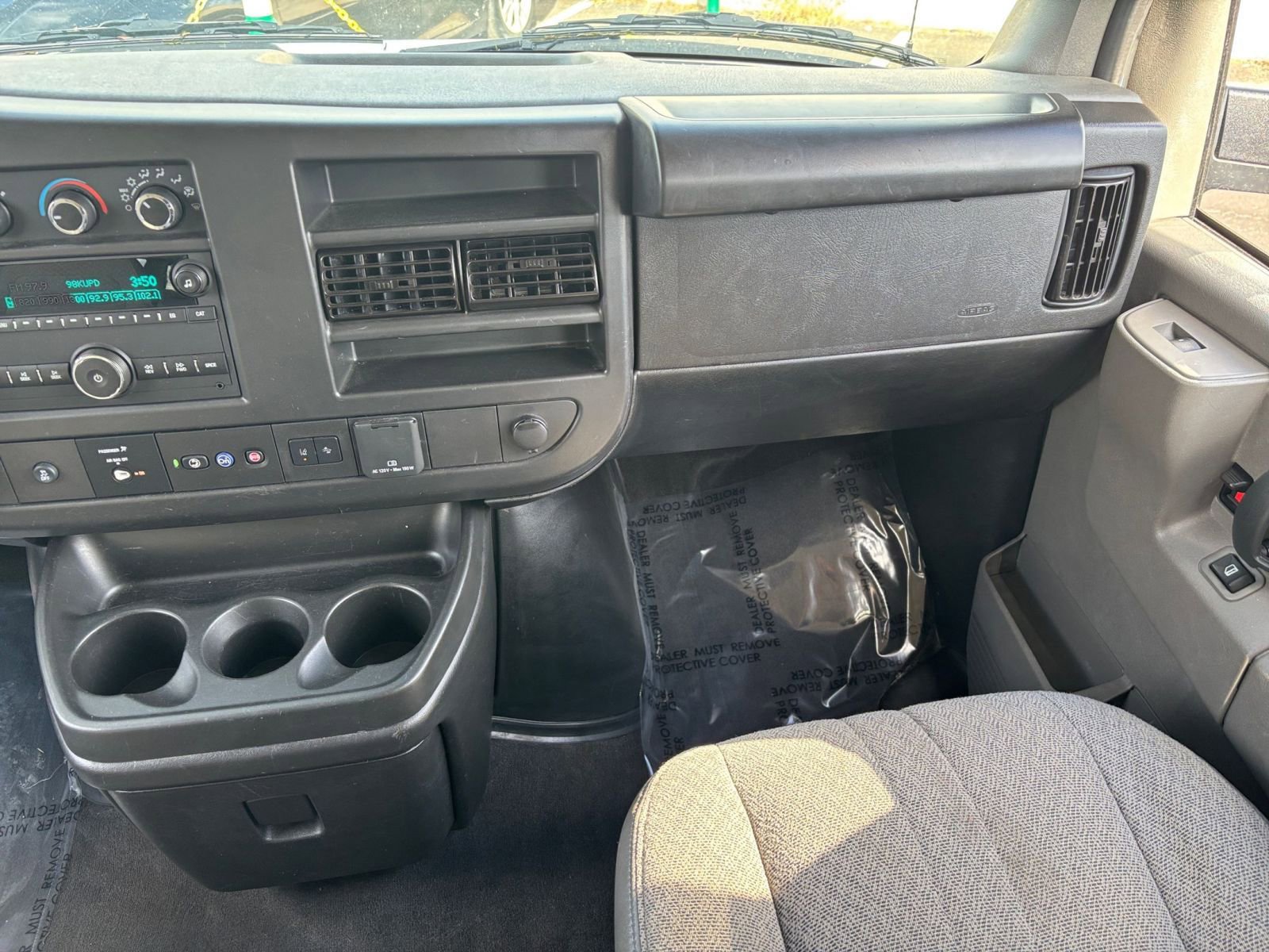 Used 2025 Chevrolet Express 3500 LT w/ LT Preferred Equipment Group image 35