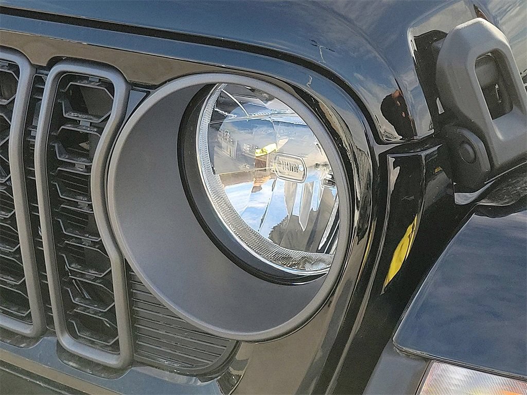 New 2025 Jeep Gladiator Sport AWD/4WD image 19