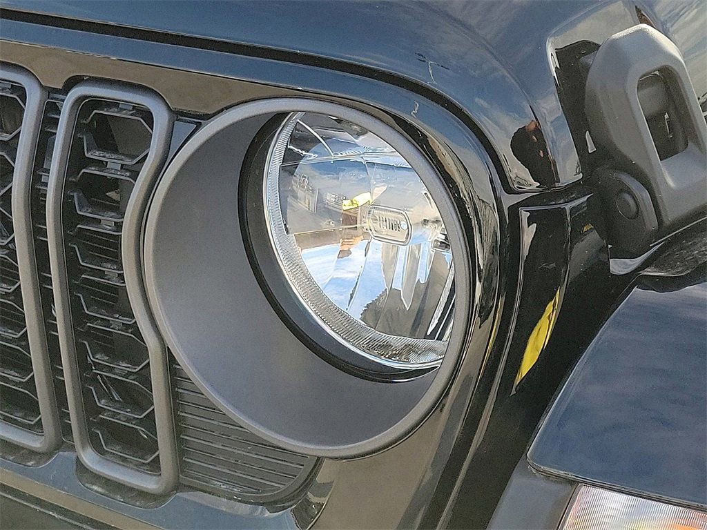 New 2025 Jeep Gladiator Sport AWD/4WD image 19
