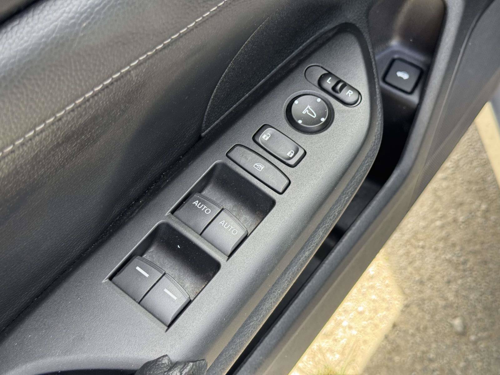 Used 2018 Honda Civic EX-L image 13