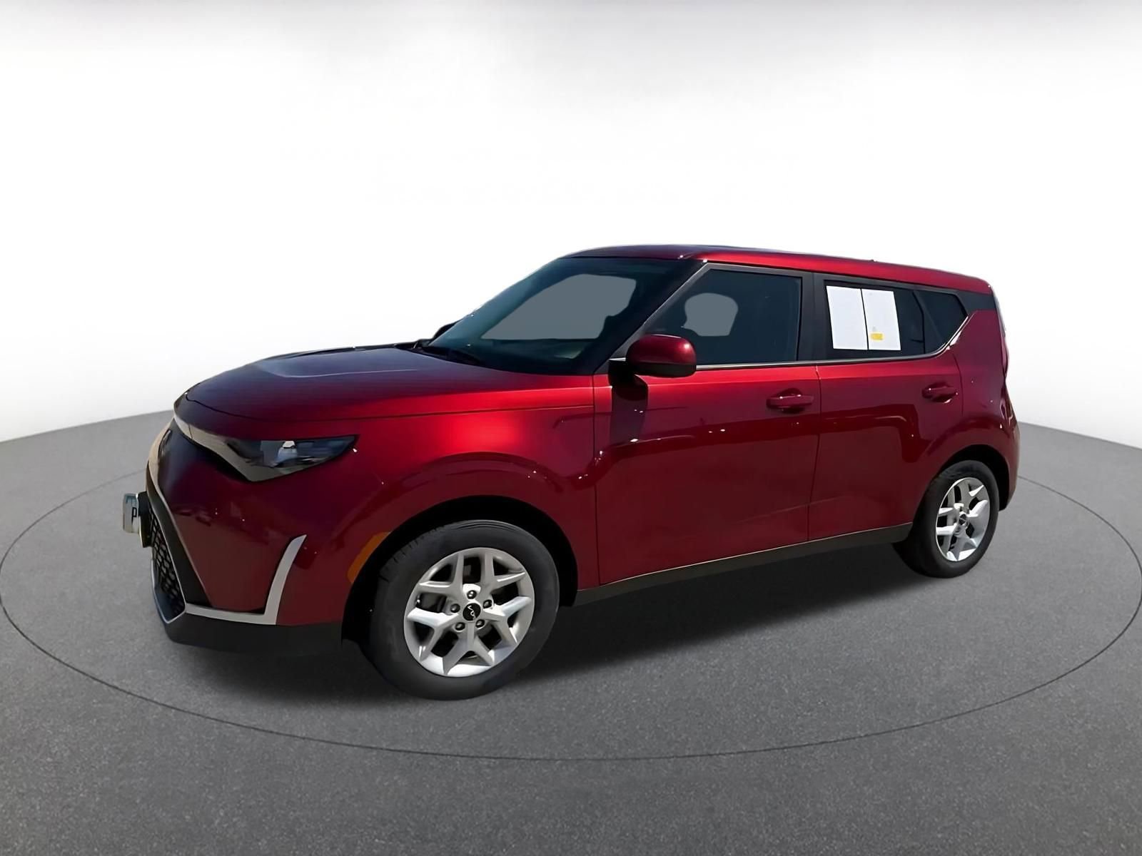 Used 2025 Kia Soul LX w/ LX Technology Package FWD image 8