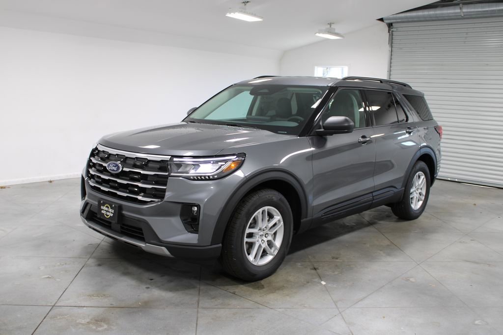 New 2026 Ford Explorer Active w/ Active Comfort Package image 3