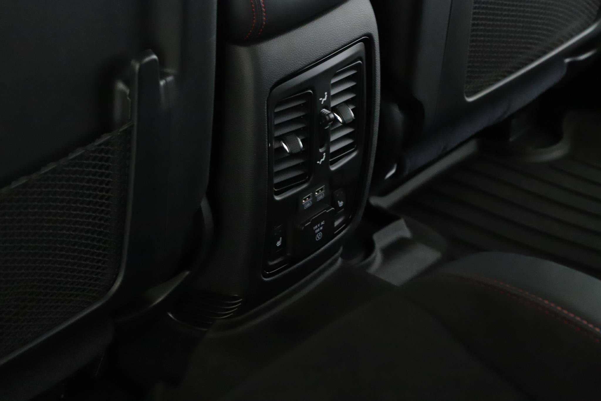 Used 2023 Dodge Durango R/T w/ Tow 'N Go Package AWD/4WD image 8