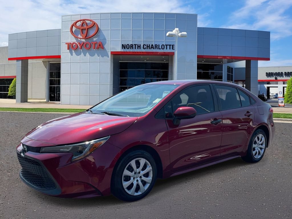 Used 2022 Toyota Corolla LE FWD image 3