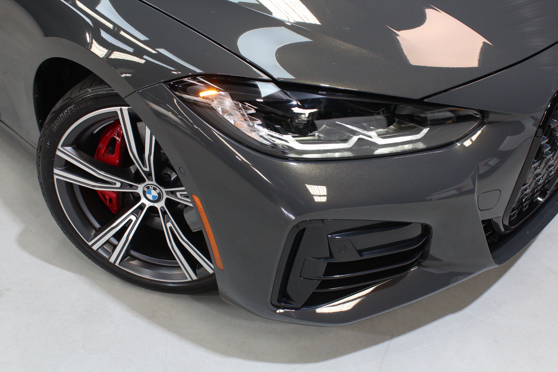 Used 2024 BMW M440i Convertible w/ Premium Package RWD image 17