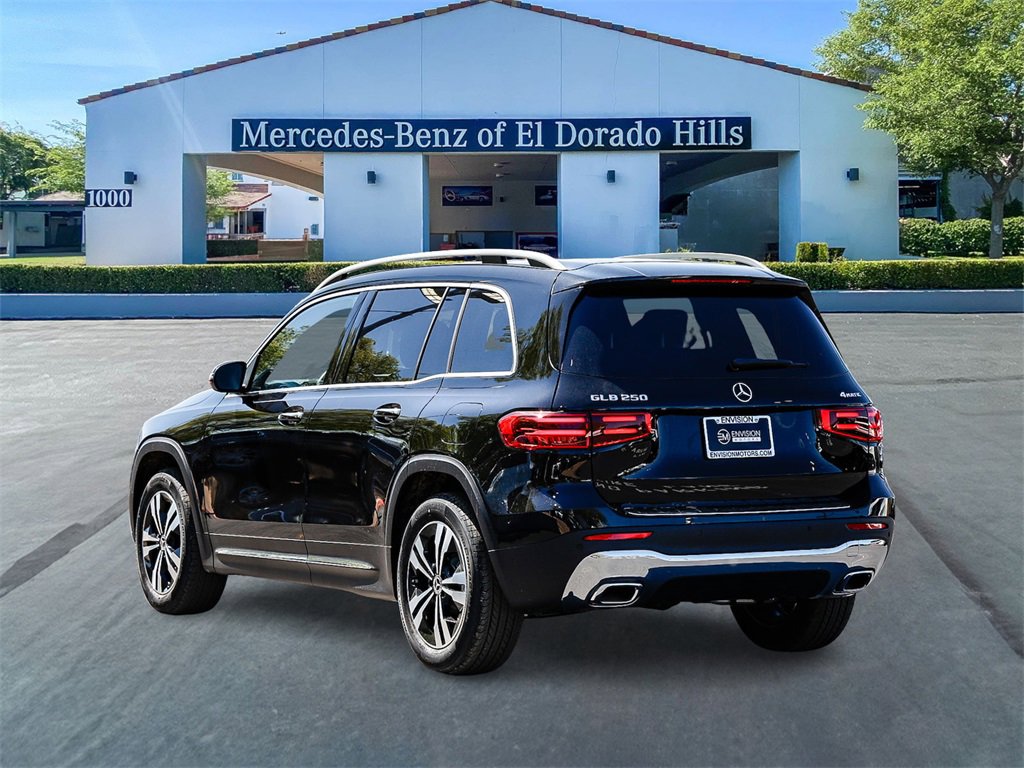 New 2025 Mercedes-Benz GLB 250 4MATIC image 2