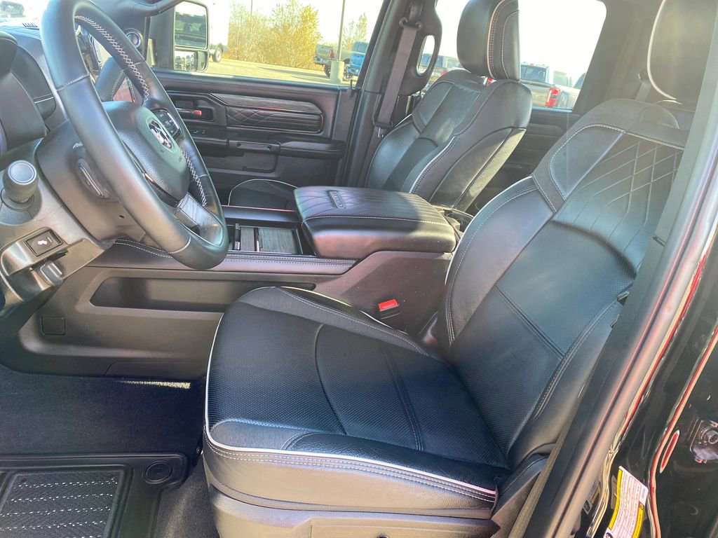 Used 2025 RAM 3500 Limited image 11