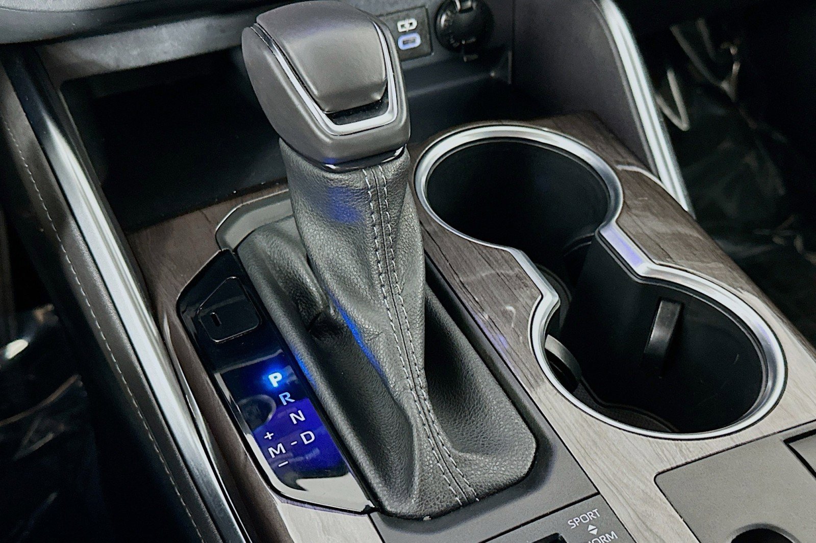 Used 2023 Toyota Highlander Limited image 7