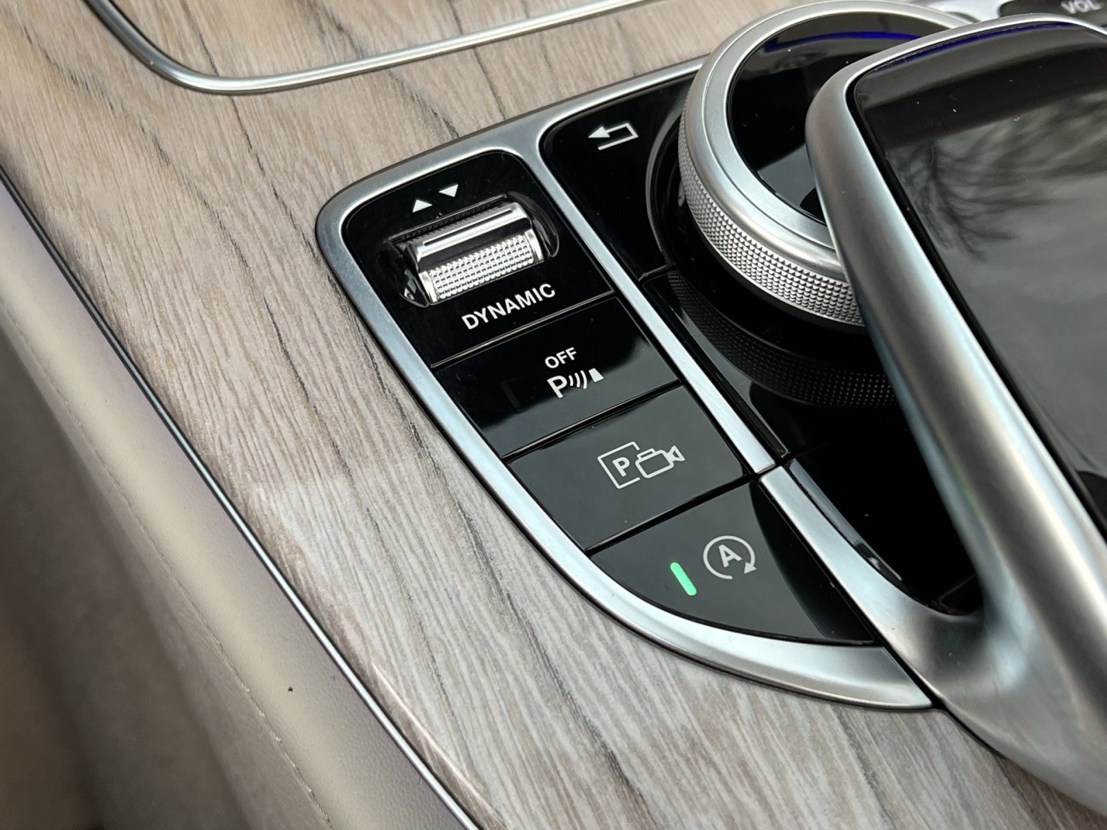 Used 2019 Mercedes-Benz E 450 4MATIC Cabriolet image 33