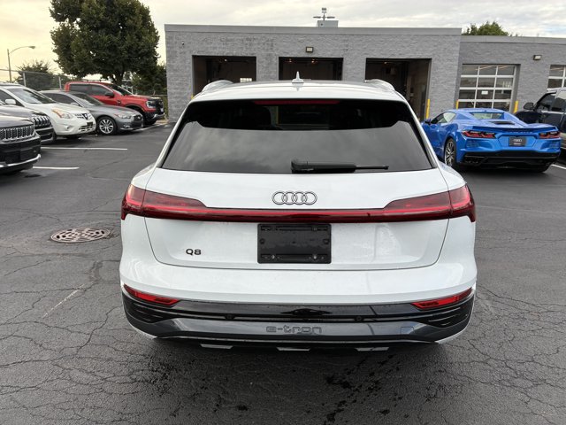 Used 2024 Audi Q8 e-tron Premium Plus w/ Premium Plus Package AWD/4WD image 6