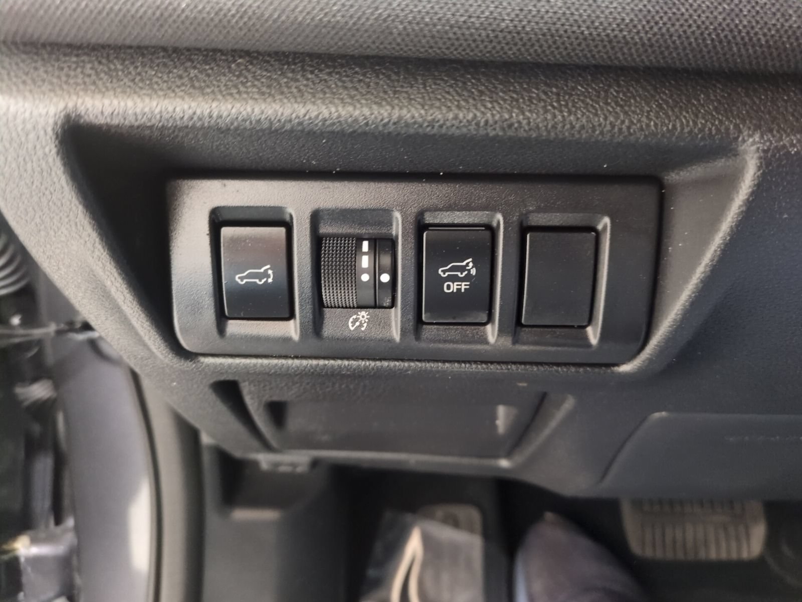 Certified 2025 Subaru Outback Premium w/ Popular Package #1A AWD/4WD image 19