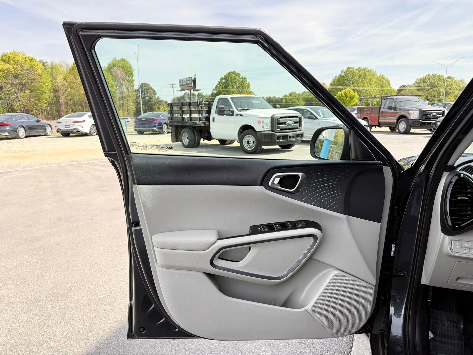 Used 2020 Kia Soul EX image 15