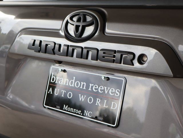 Used 2017 Toyota 4Runner SR5 Premium image 51